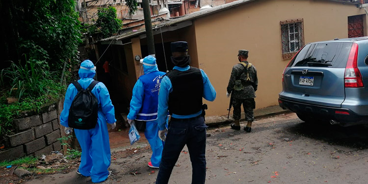 Brigadas COVID-19 visitan más de 600 viviendas