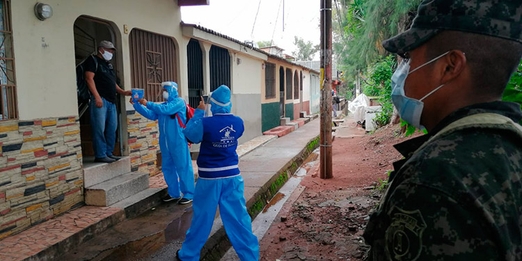 Brigadas COVID-19 visitan más de 600 viviendas