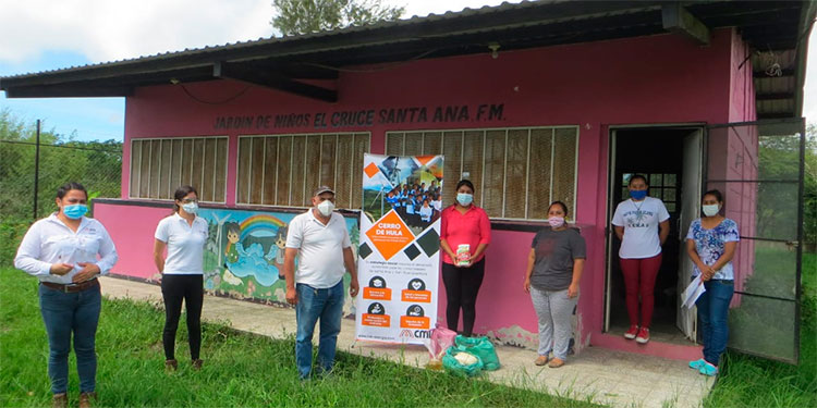 Parque Eólico entrega víveres en comunidades de Santa Ana y San Buenaventura