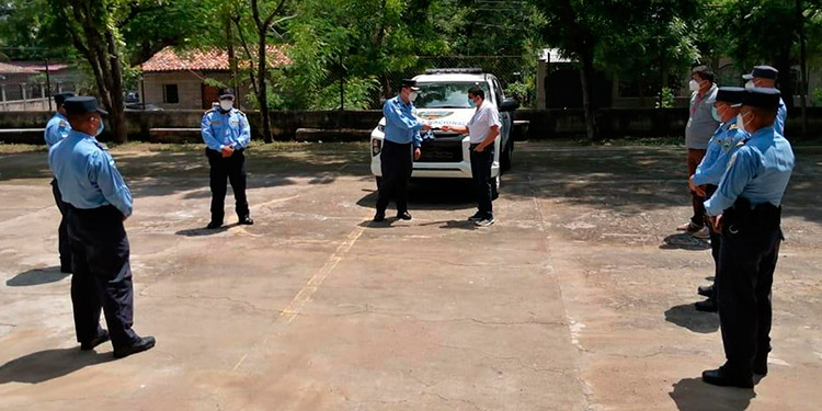 Jefatura Municipal recibe radiopatrulla de paquete