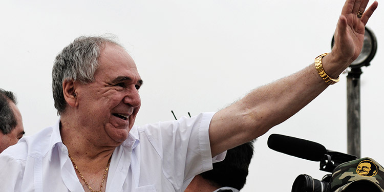 Detienen a expresidente de Ecuador