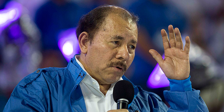 Médicos critican secretismo de gobierno