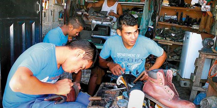 Unos 600 emprendedores de Honduras ofrecen productos en feria virtual