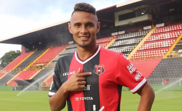 Alex López frente a la gran oportunidad de callar sus críticos en Costa Rica