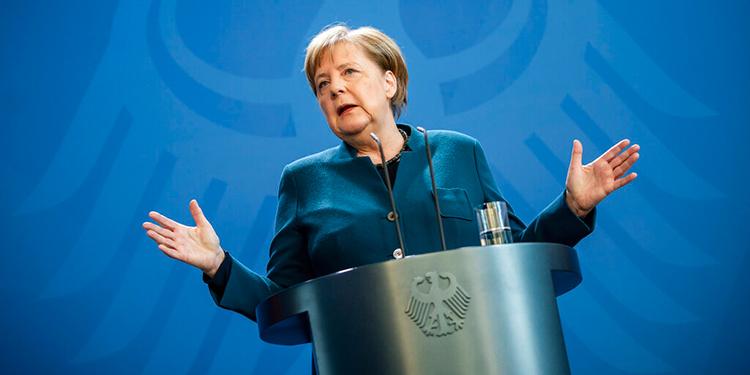 Angela Merkel denuncia el "asesinato" racista de George Floyd en EEUU