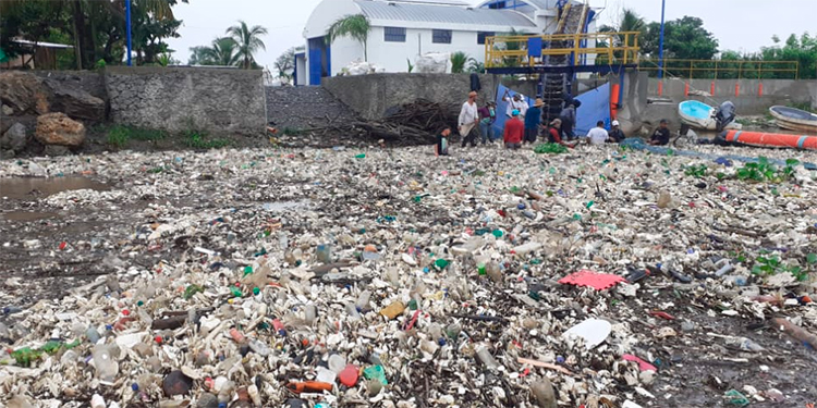Biobarda para retención de basura del Río Motagua funciona con normalidad