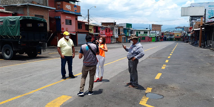 Capacitan locatarios del Mercado Zonal Belén