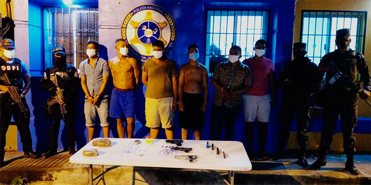 Detienen a seis supuestos integrantes de banda delictiva en La Ceiba