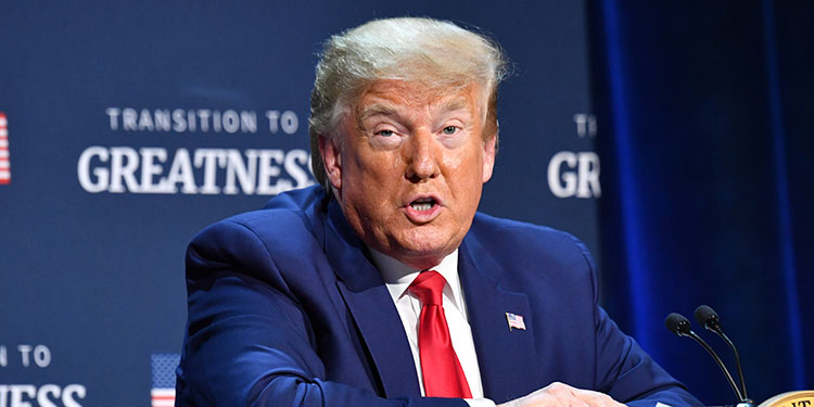 Trump dice que técnica de estrangulamiento usada por policía puede ser necesaria