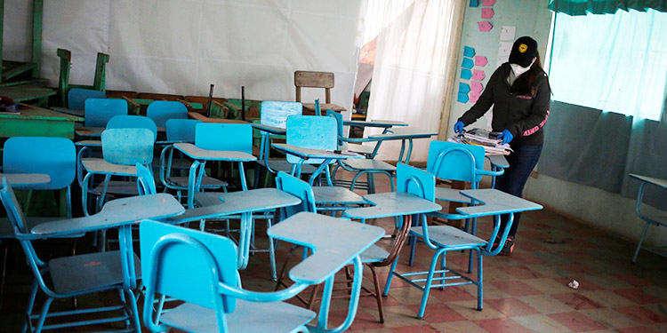 Analizan inicios de pilotajes de reapertura en centros educativos de Cortés