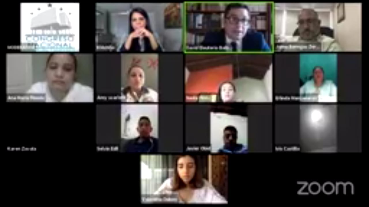 Más de 200 estudiantes de Derecho socializan nuevo Código Penal