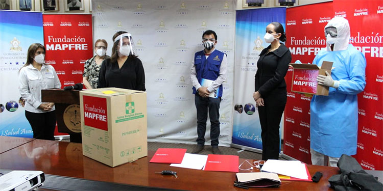 105000 artículos de bioseguridad para hospitales Escuela y San Felipe