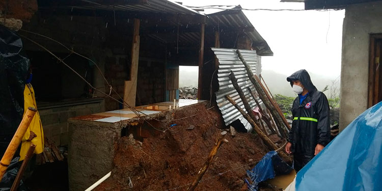 Cuatro viviendas dañadas a causa de las lluvias en Santa Ana