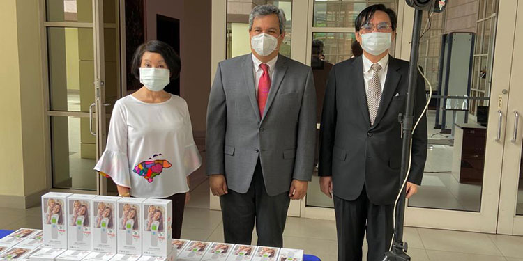 Taiwán entrega donación al BCIE ante el COVID-19