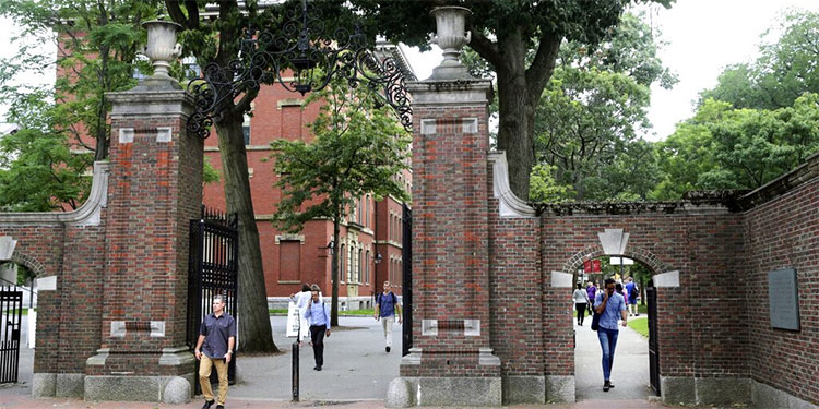 Demandan a gobierno de Trump por norma sobre estudiantes