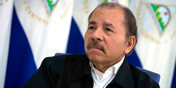 Médicos de Nicaragua exigen a Ortega primar salud