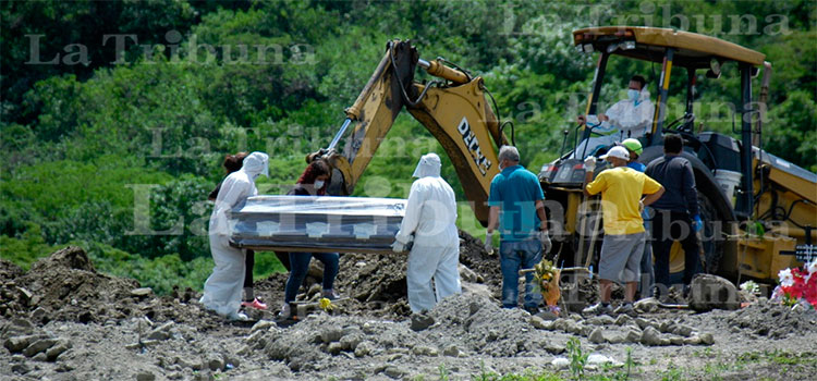 Hospitales capitalinos reportan 11 decesos por COVID-19