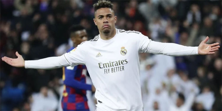 El jugador del Real Madrid Mariano Díaz da positivo por coronavirus