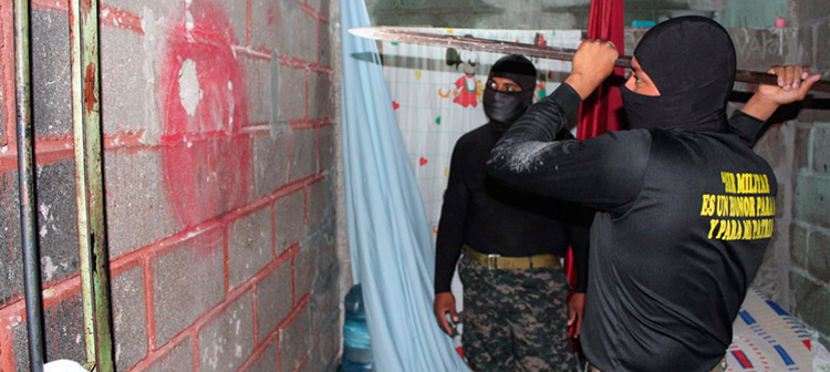 Nueve armas más y conexiones de internet hallan en Penitenciaría (Fotos)