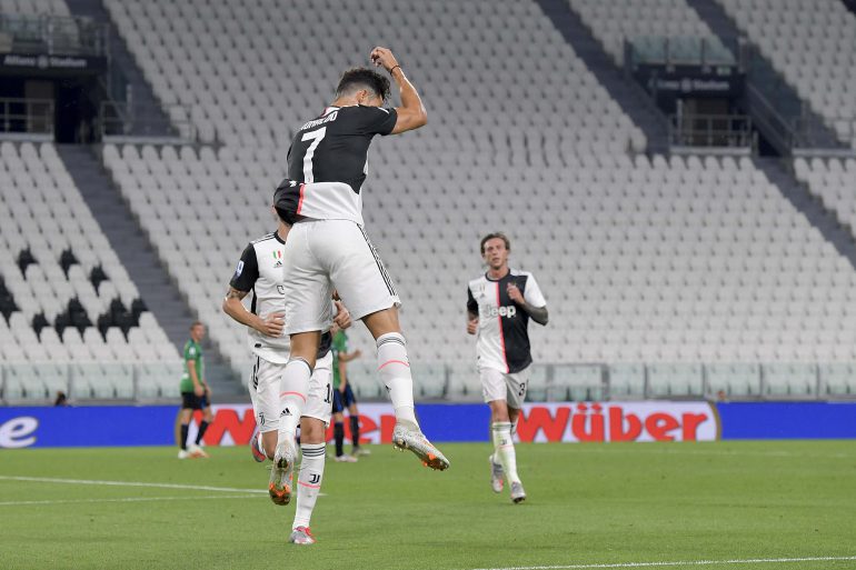 Un doblete de penalti de Cristiano evita el asalto del Atalanta al Juventus