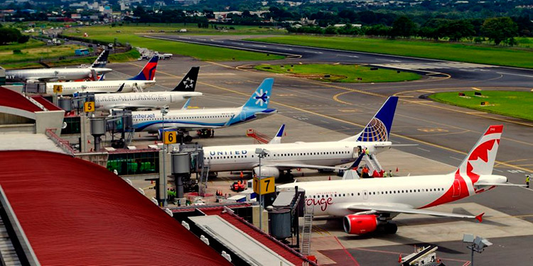 “Luz verde” esperan empresarios para manejar aeropuertos internacionales