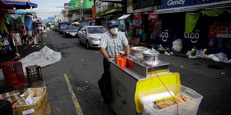 El Salvador establece nuevas fechas para abrir economía mientras bajan casos