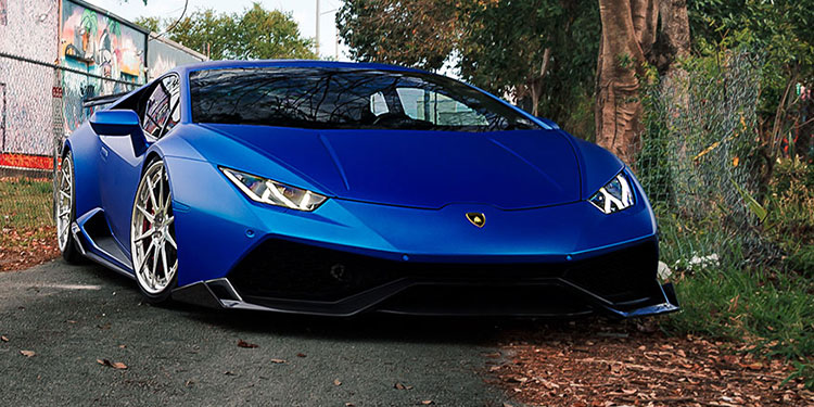 Hombre de Florida gastó fondos de ayuda por COVID-19 en un Lamborghini