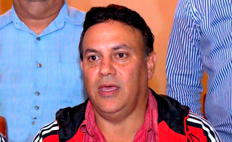 Rebelión total contra Guzmán