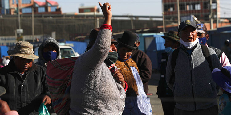 Ocho días de protestas asfixian a Bolivia