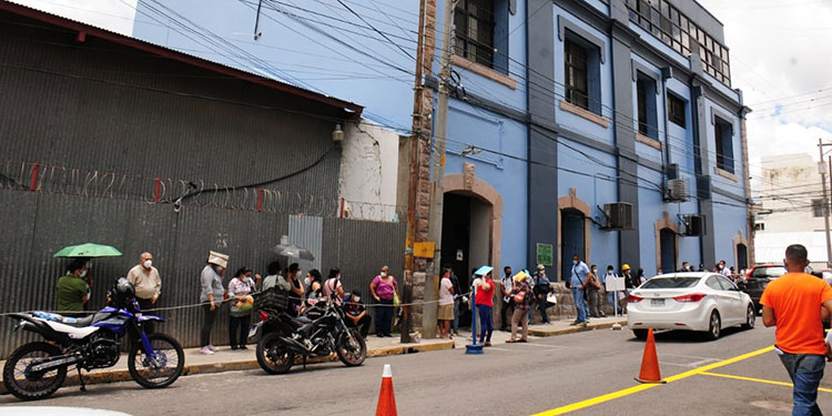 Incapacidades por COVID-19 quedan a criterio del médico