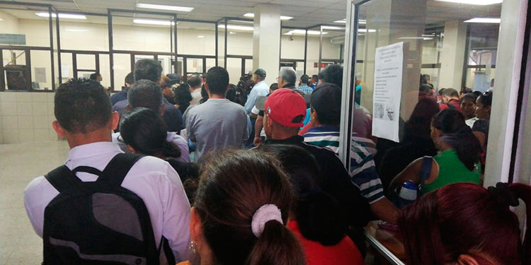 Reclaman al IHSS por no extender incapacidad a enfermos positivos de coronavirus