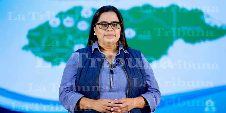 Fuertes declaraciones de Karla Pavón contra los que se dedican a criticar su gestión