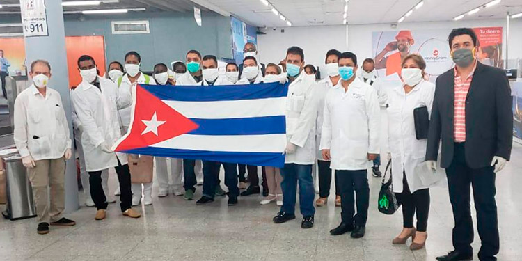 CN condecorará en el grado de ‘Cruz de Comendador’ a brigada de médicos cubanos