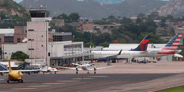 Aeropuerto Toncontín a manos de PIA