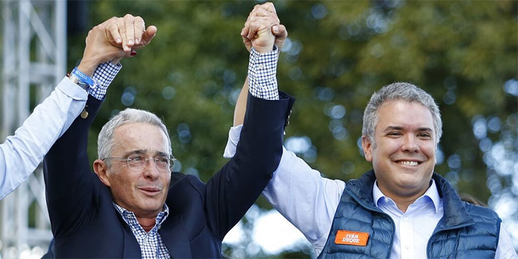 Colombia: Uribe enfrentará acusación privado de la libertad