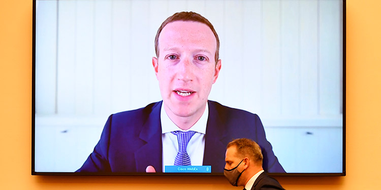 Zuckerberg tilda de error operativo no eliminar página de milicia de Kenosha