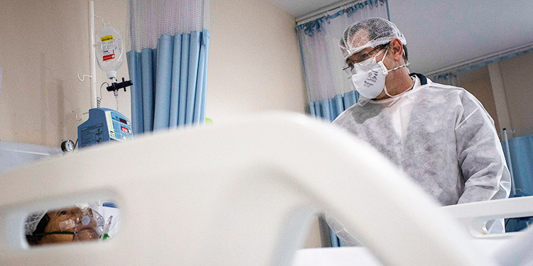 Carlos Umaña: los contagiados en abril hasta principios de mayo pueden reinfectarse