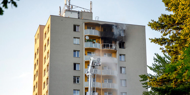 Incendio deja al menos 11 muertos en República Checa