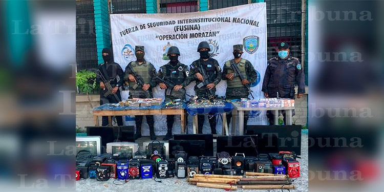 Más de L 300 mil y armas hallan en cárcel de Santa Rosa de Copán