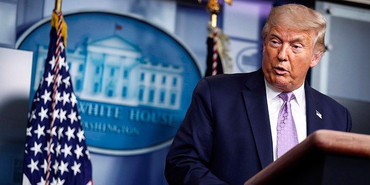 Trump pide votar por correo en Florida pese a su guerra contra esa modalidad