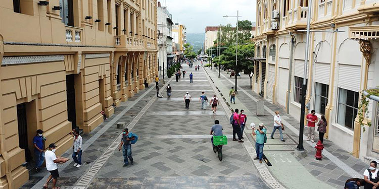 El Salvador solicita más de 900 millones en préstamos para pandemia de COVID