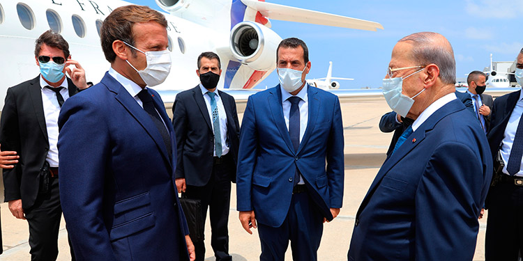 Macron promete ayuda al Líbano y visita el puerto de Beirut