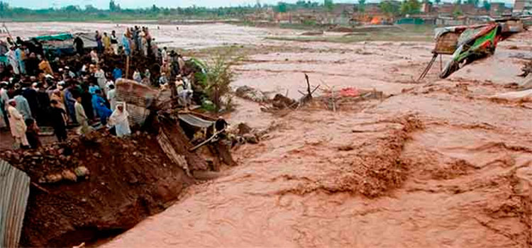 Mueren 15 niños y una mujer en Afganistán por una inundación