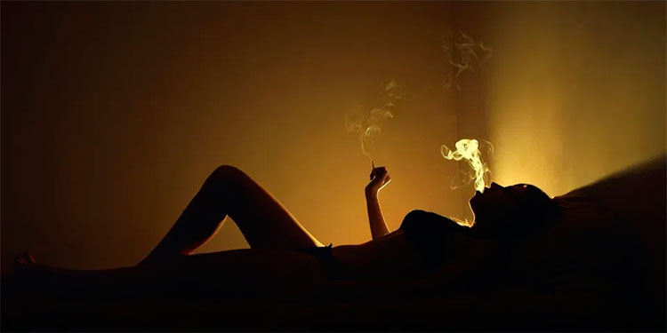 Las mujeres que usan marihuana tienen mejores orgasmos y mayor excitación