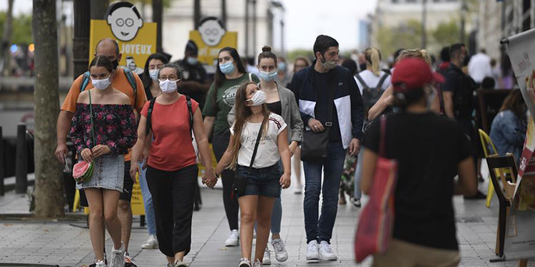 Las partículas de los virus se pueden propagar por el aire a través del polvo