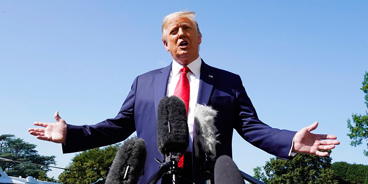 El equipo de Trump lleva al límite su campaña en las redes sociales