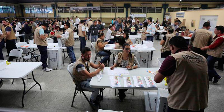 A primer debate ley electoral: La “trenza” garantiza 50/50 a hombres y mujeres en planillas