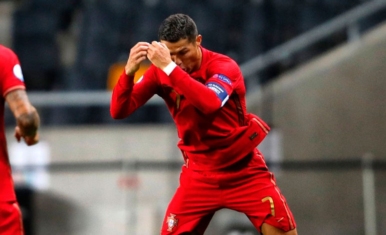 Cristiano marca su gol número 100 con Portugal