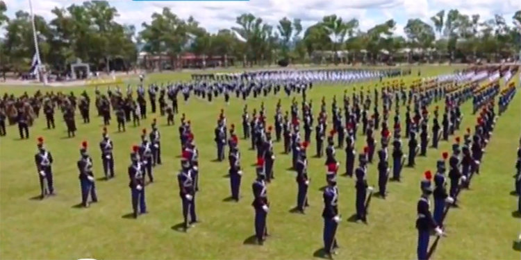 FFAA celebran a la patria con una ceremonia en el Campo de Parada Marte