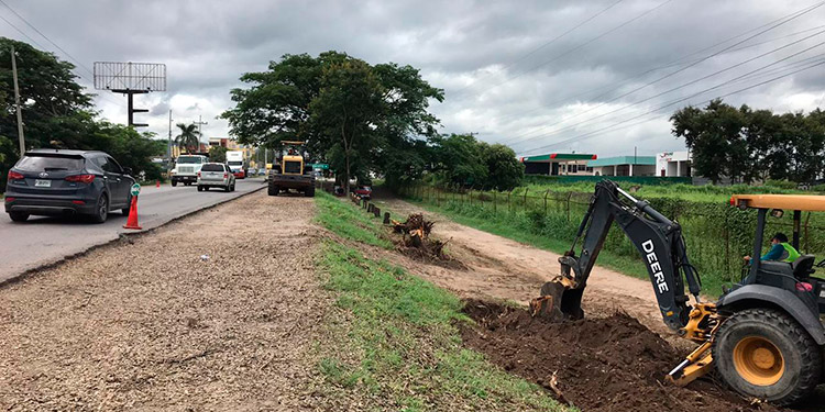 Van los 4 carriles en bulevar de Comayagua